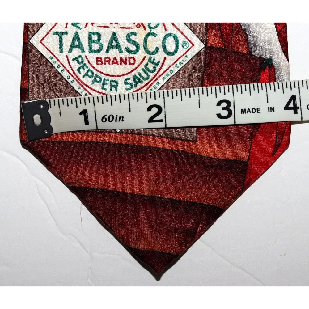 Tabasco Men's Tabasco Pepper Sauce Santa Peppers‎ Silk Neck Tie